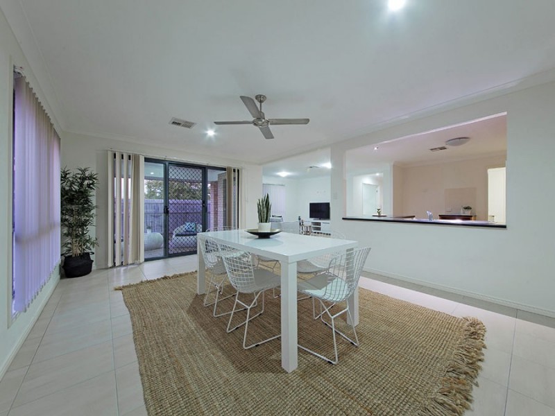 9 Higgs Circuit, Wynnum West QLD 4178