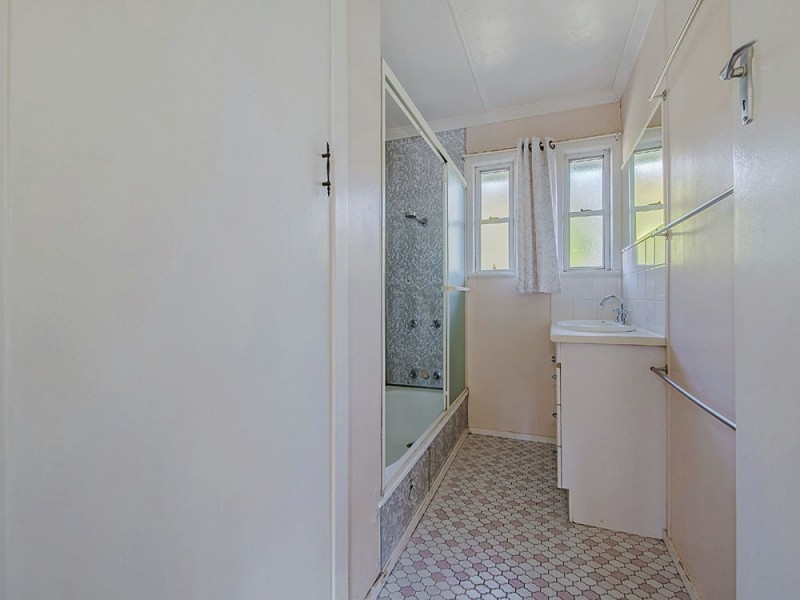 29 Wyeth Street, Wynnum QLD 4178