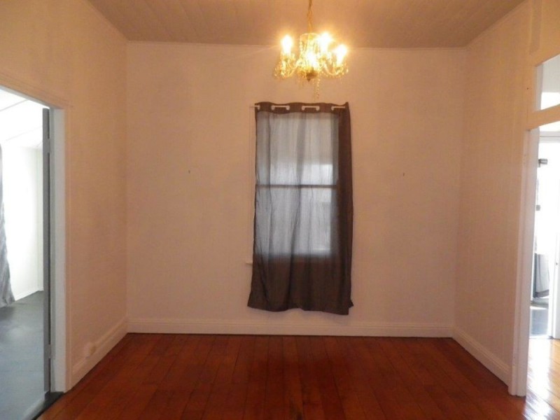 24 Thorne Street, Wynnum QLD 4178