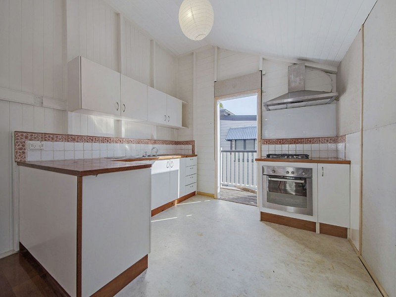 18 Bay Terrace, Wynnum QLD 4178
