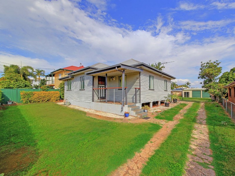 24 Foch Street, Wynnum West QLD 4178