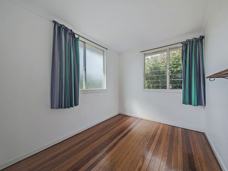 24 Foch Street, Wynnum West QLD 4178