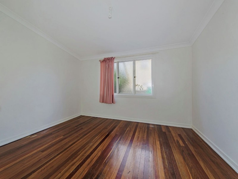 24 Foch Street, Wynnum West QLD 4178