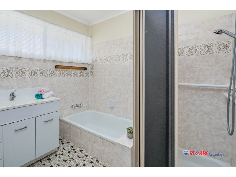 1 Tabitha Street, Manly West QLD 4179