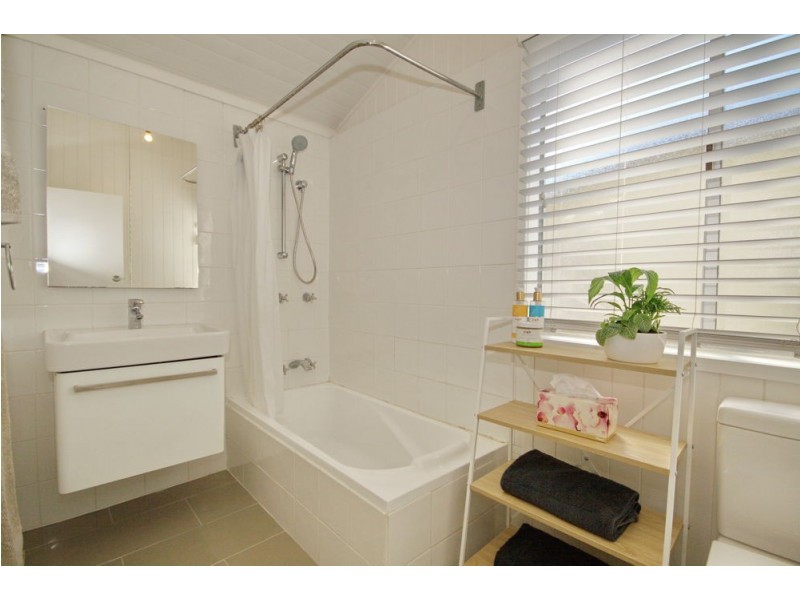 45 Wassell Street, Wynnum QLD 4178