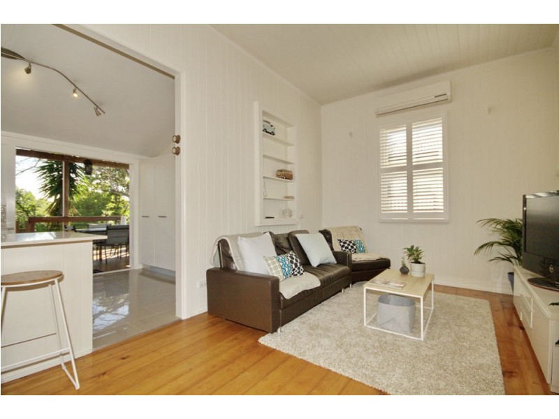 45 Wassell Street, Wynnum QLD 4178