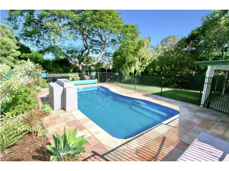 130 Sibley Rd, Wynnum West QLD 4178