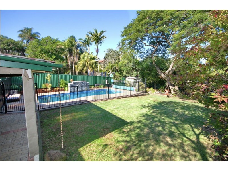 130 Sibley Rd, Wynnum West QLD 4178