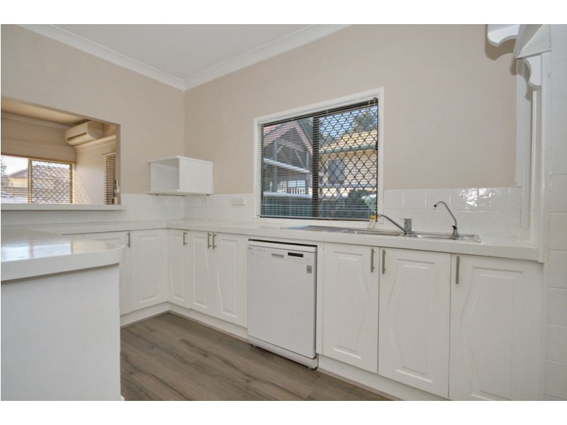 130 Sibley Rd, Wynnum West QLD 4178