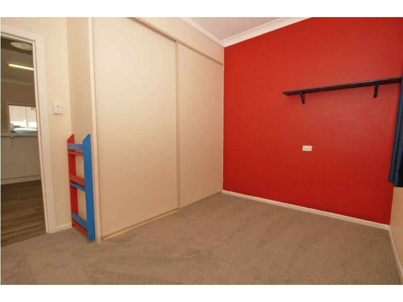 130 Sibley Rd, Wynnum West QLD 4178