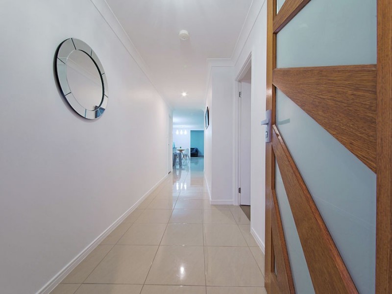 1 Ribblesdale Place, Gumdale QLD 4154