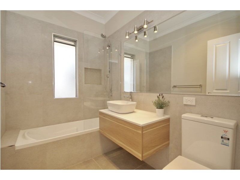 532 Tingal Road, Wynnum QLD 4178