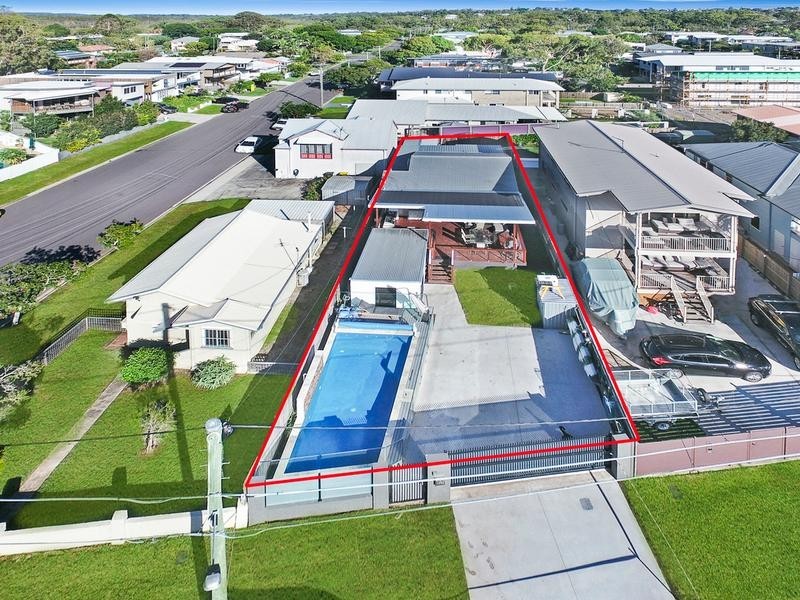 827 Esplanade, Lota QLD 4179