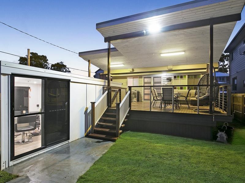 827 Esplanade, Lota QLD 4179