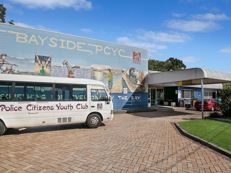 827 Esplanade, Lota QLD 4179