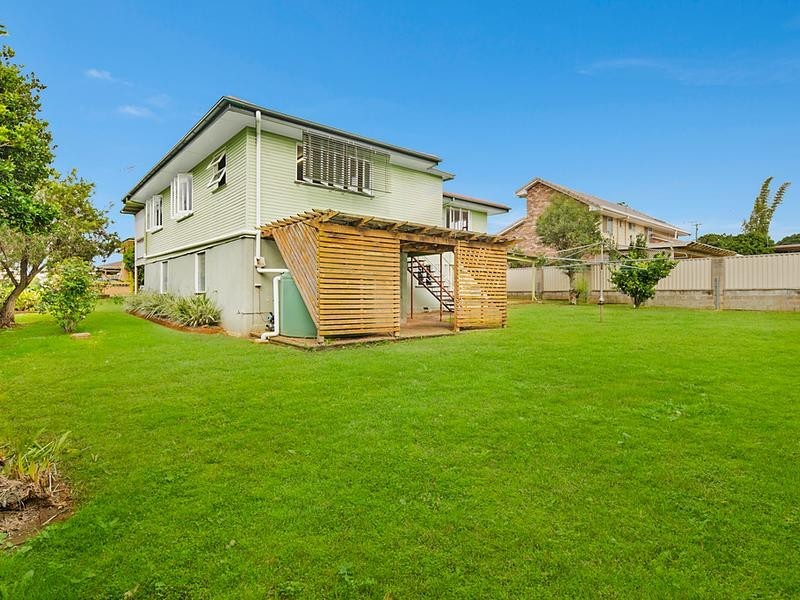 17 Attey St, Manly West QLD 4179