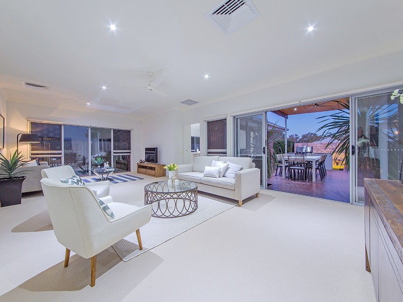 72 Moss Road, Wakerley QLD 4154