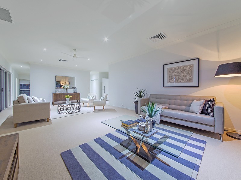 72 Moss Road, Wakerley QLD 4154