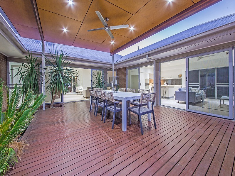 72 Moss Road, Wakerley QLD 4154