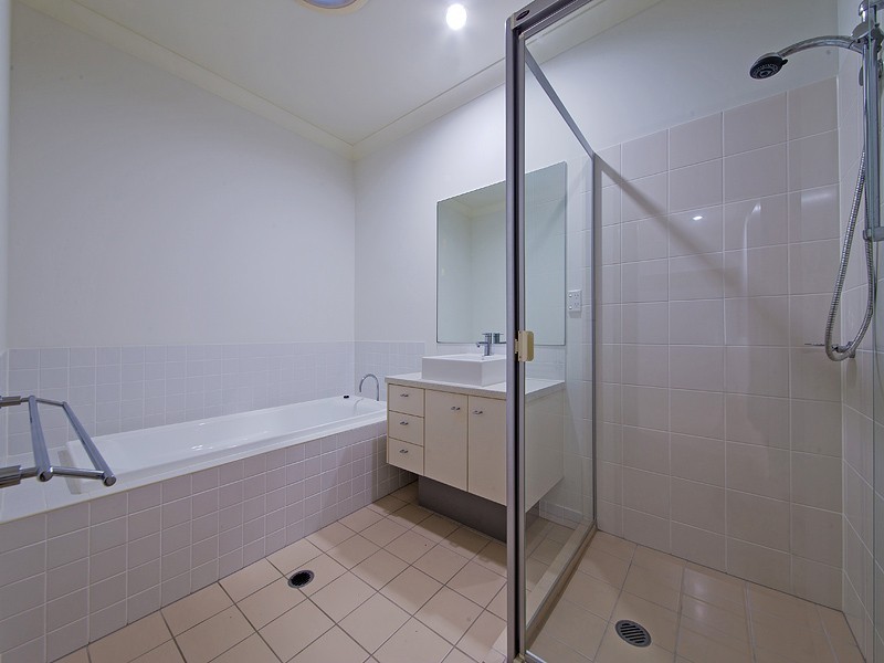 72 Moss Road, Wakerley QLD 4154