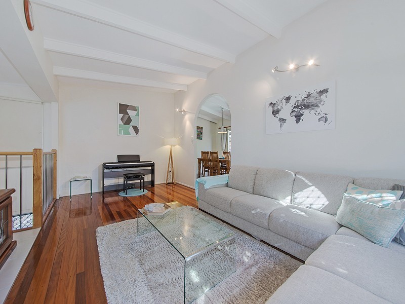 9 Meadowview Street, Tingalpa QLD 4173