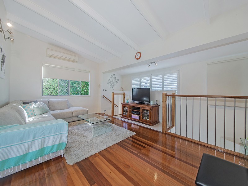 9 Meadowview Street, Tingalpa QLD 4173