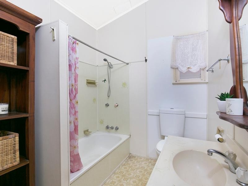 22 Chestnut St, Wynnum QLD 4178