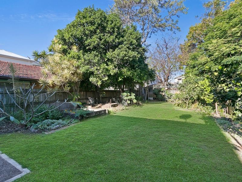 22 Chestnut St, Wynnum QLD 4178