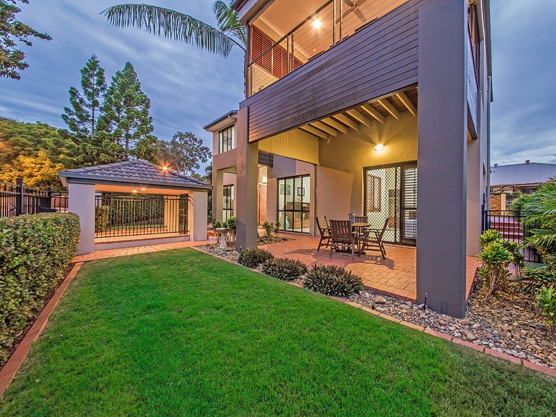 2 Suprano Place, Wakerley QLD 4154
