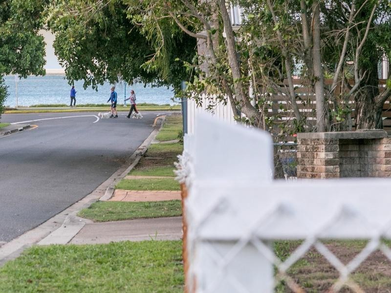 4 Grattan Tce, Wynnum QLD 4178