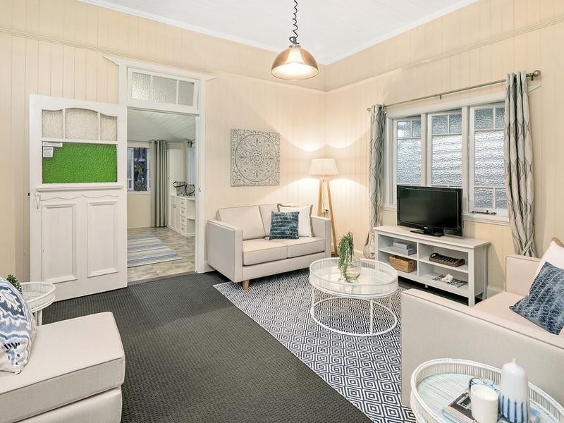 4 Grattan Tce, Wynnum QLD 4178