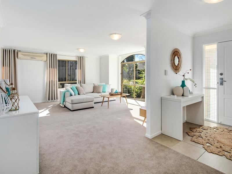 4 Brighton Ct, Wakerley QLD 4154