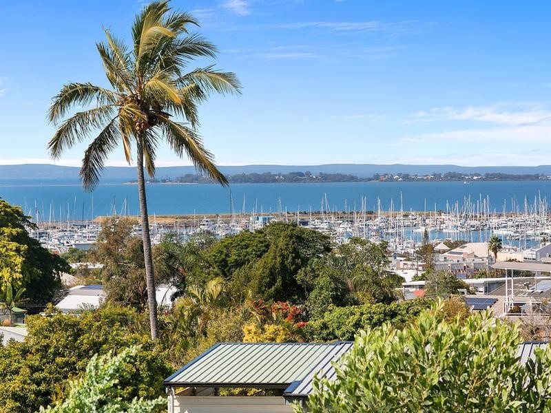 96 Carlton Terrace, Manly QLD 4179