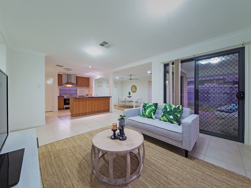 9 Higgs Circuit, Wynnum West QLD 4178