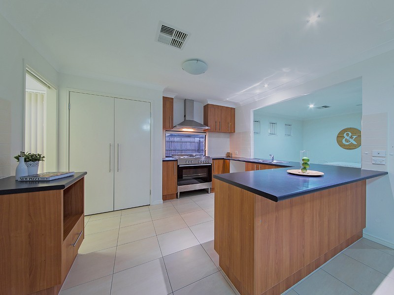 9 Higgs Circuit, Wynnum West QLD 4178