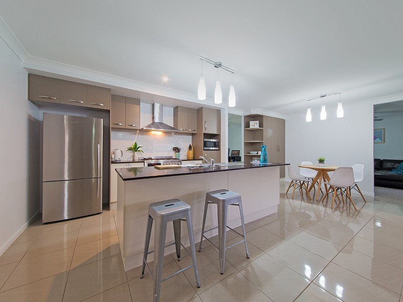 1 Ribblesdale Place, Gumdale QLD 4154