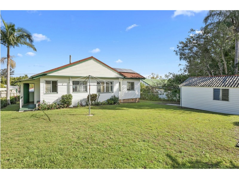 19 Carbethon Street, Manly QLD 4179