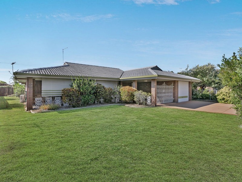 98 Randall Rd, Wynnum West QLD 4178