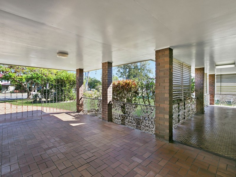 98 Randall Rd, Wynnum West QLD 4178