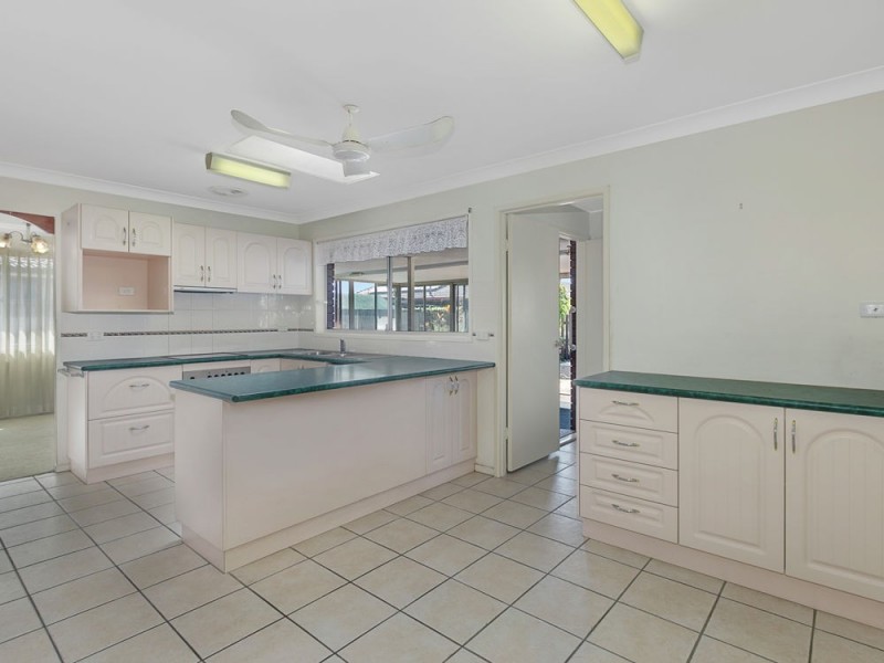 98 Randall Rd, Wynnum West QLD 4178