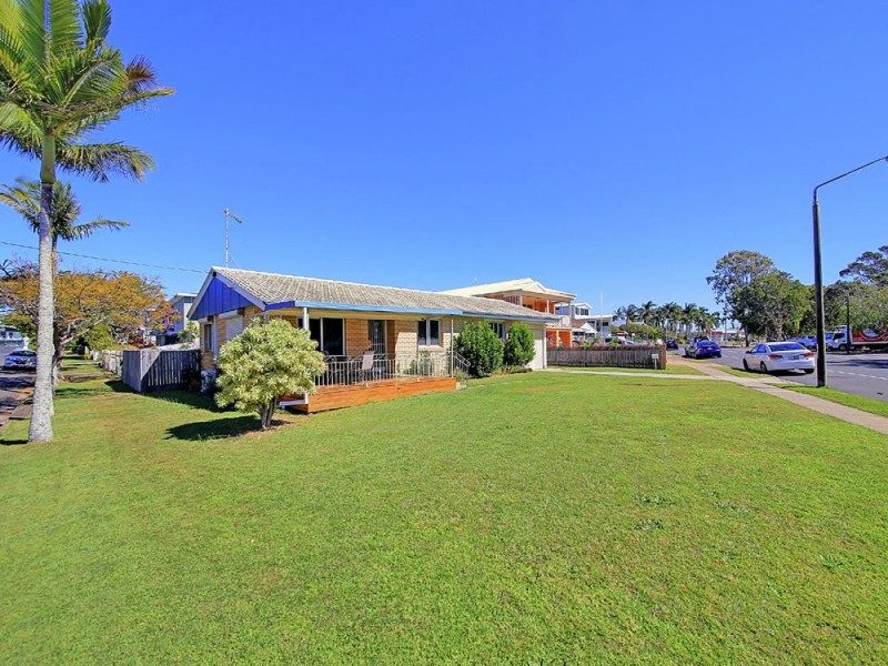 319 Upper Esplanade, Manly QLD 4179