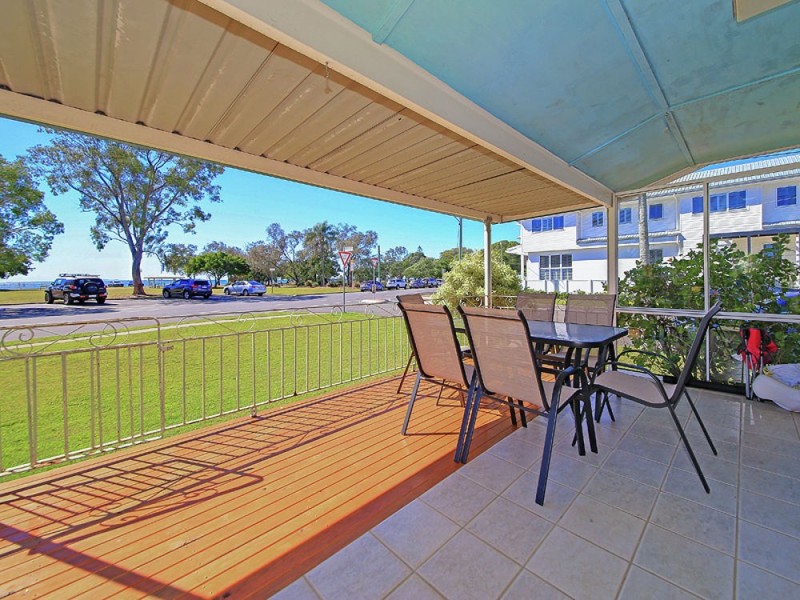 319 Upper Esplanade, Manly QLD 4179