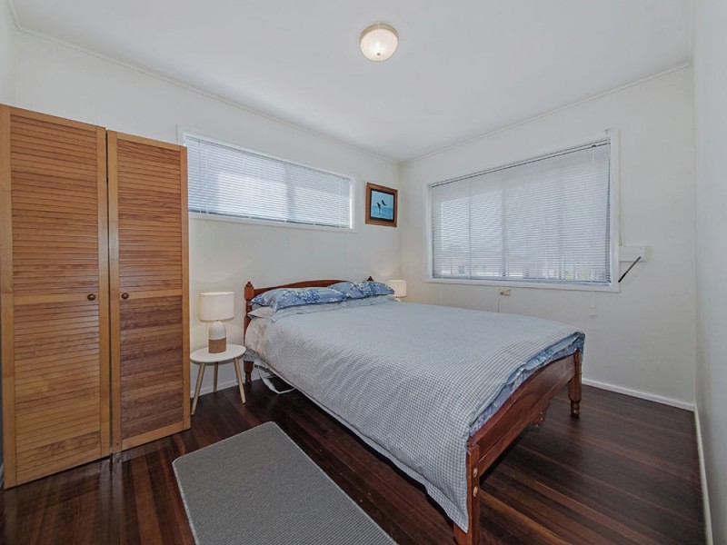 8 Meadowview Street, Tingalpa QLD 4173