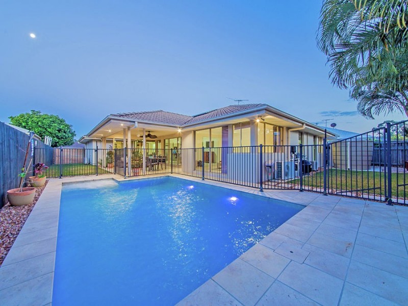 5 Brush Box Place, Wakerley QLD 4154