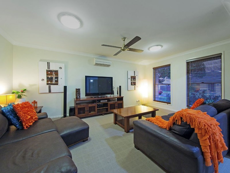 5 Brush Box Place, Wakerley QLD 4154