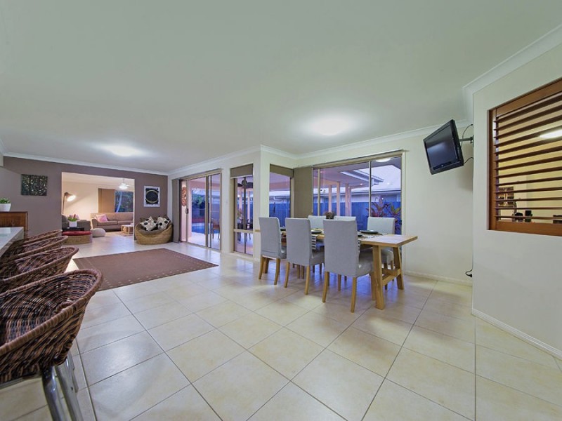 5 Brush Box Place, Wakerley QLD 4154