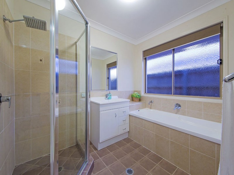 5 Brush Box Place, Wakerley QLD 4154