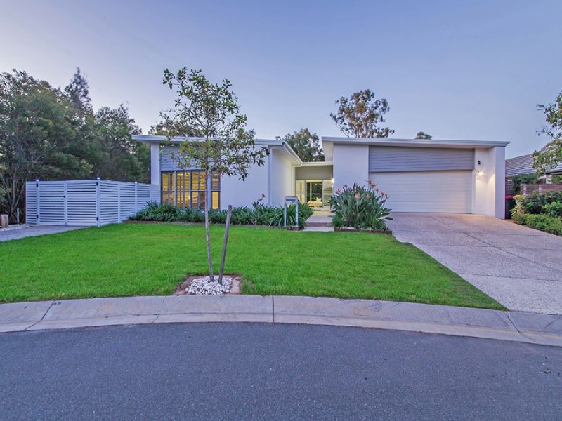 42 Margaret Crescent, Wakerley QLD 4154