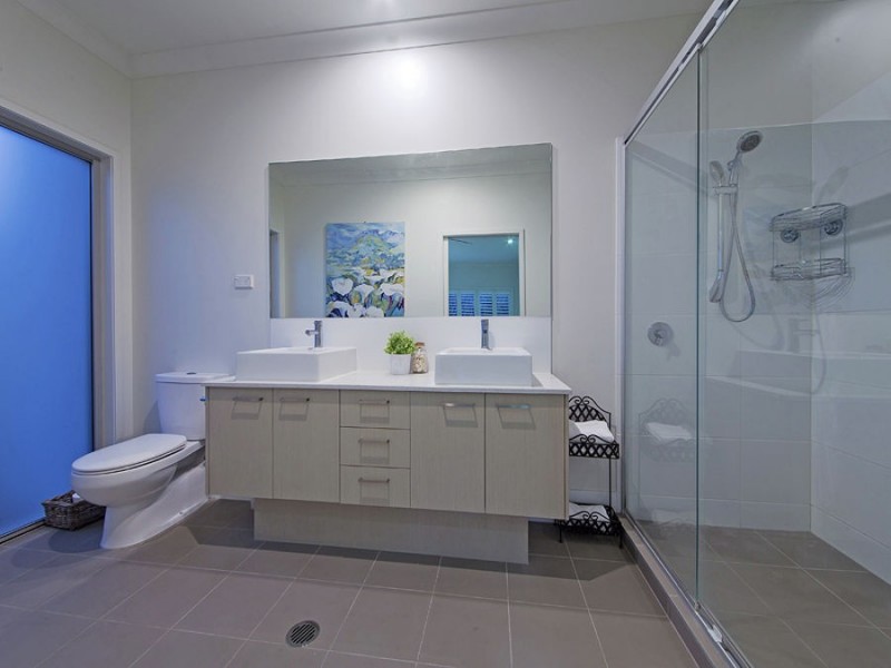 42 Margaret Crescent, Wakerley QLD 4154