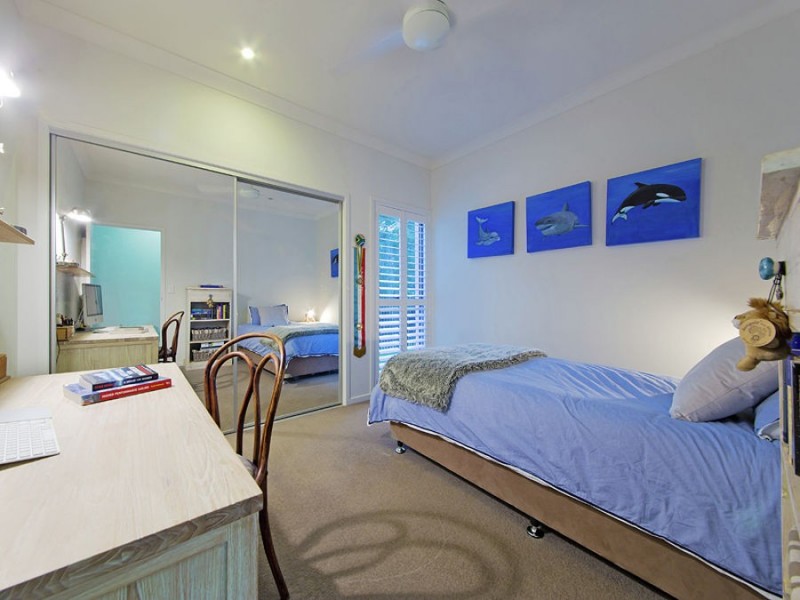 42 Margaret Crescent, Wakerley QLD 4154